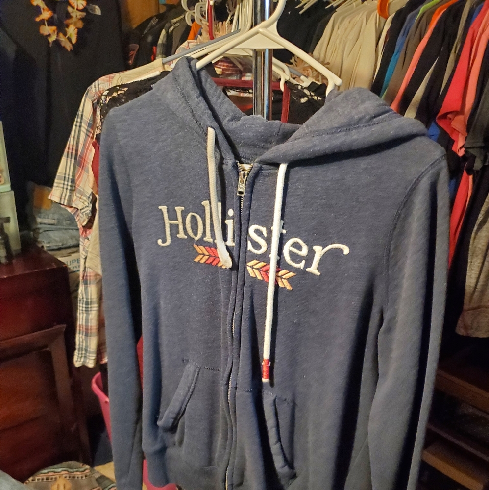 Hollister zip up